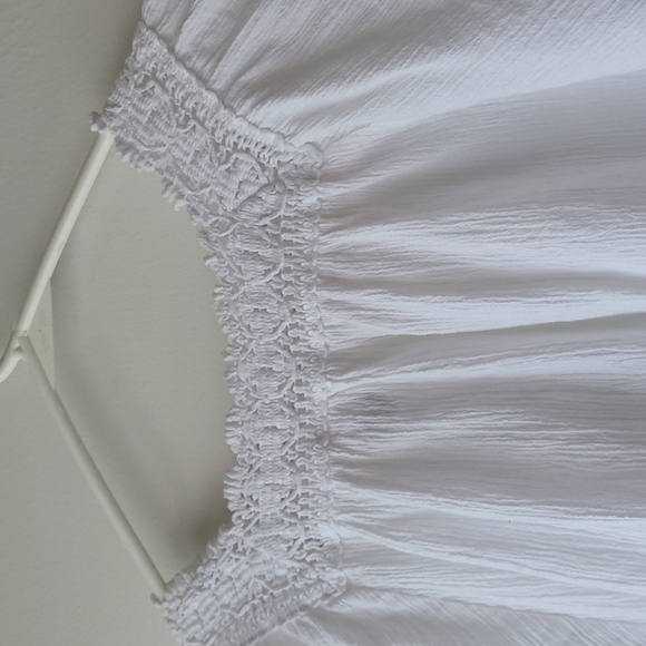 Boho Chic White Lace and Embroidered Top From Greece - Picture 5 of 16